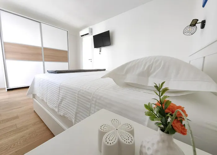 Apartament Nearby & Palace Split